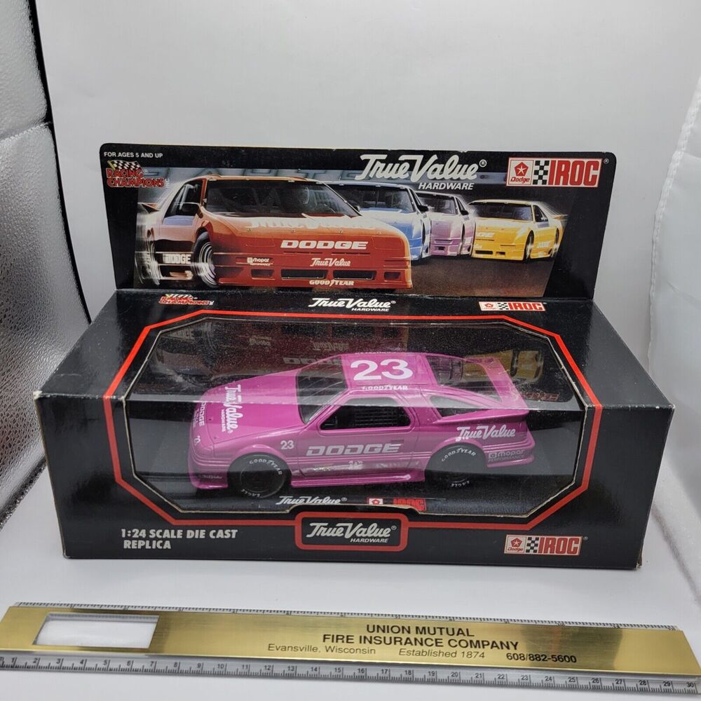 RACING CHAMPIONS IROC TRUE VALUE IROC series - PINK #23 1:24 DIECAST